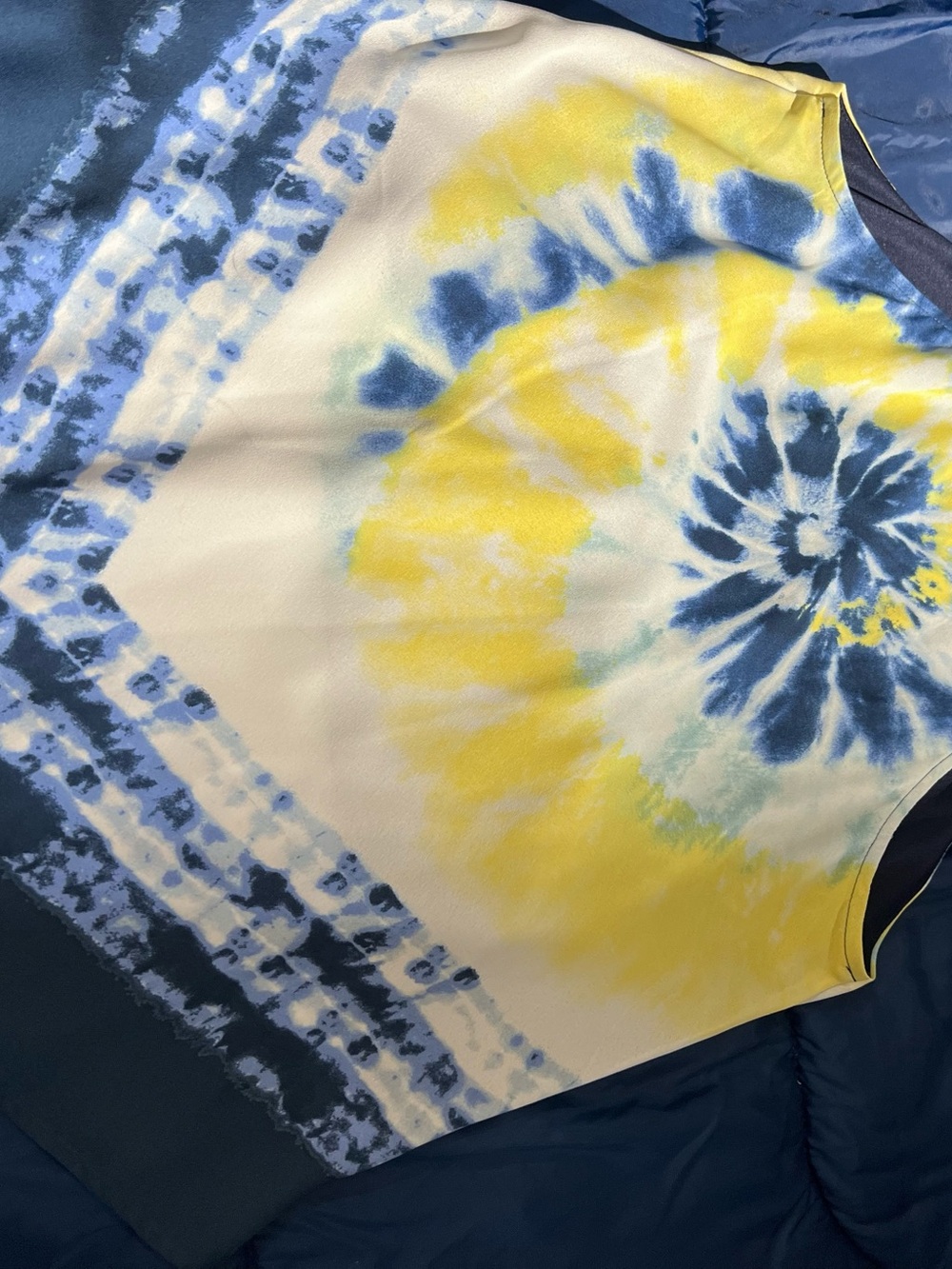 Women’s medium BCX Blue, Yellow & White Tie-Dye V-Neck top - Picture 4 of 10